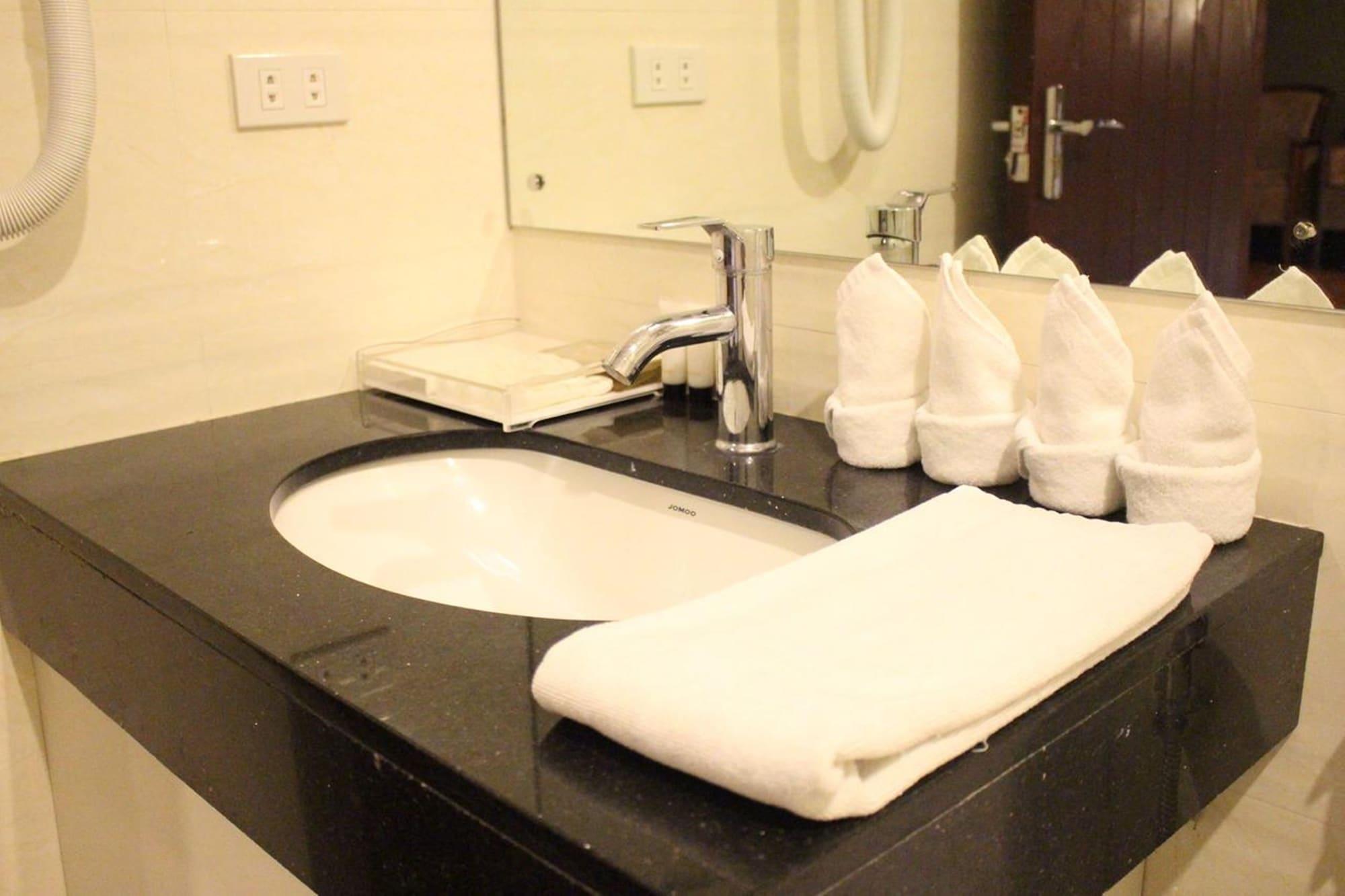 Baguio Crown Legacy Hotel Baguio City Екстериор снимка